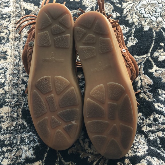 Minnetonka size 9 inside fur, side zip mocassins - Picture 3 of 4